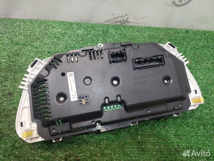 Щиток приборов Toyota Rav4 A40 2.0 diesel 2013