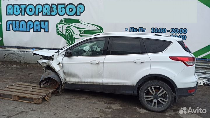 Стекло двери задней левой Ford Kuga 2 1805753