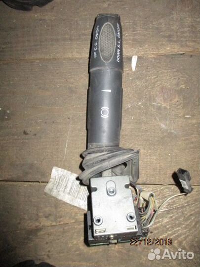 Подрулевой переключатель Iveco 504213173