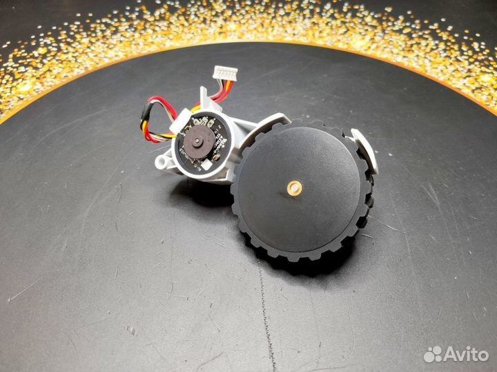 Правое колесо пылесоса Xiaomi Vacuum Mop 2 lite