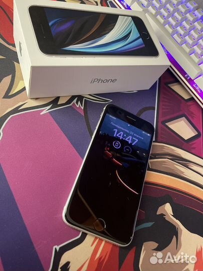 iPhone SE, 64 ГБ