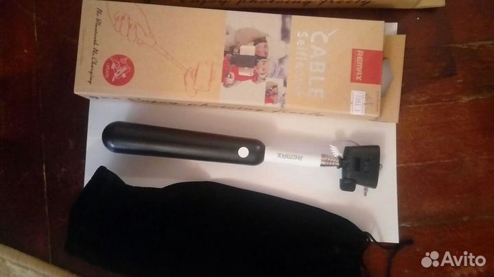 Селфи-палка Remax