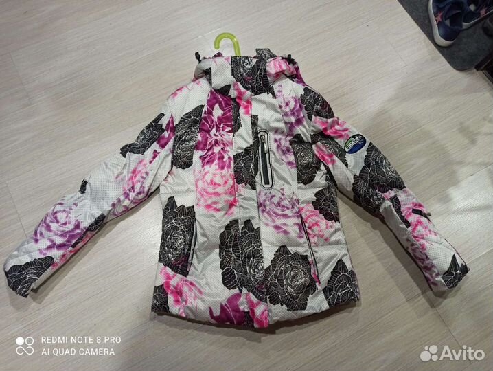 Горнолыжная женская куртка 46-48