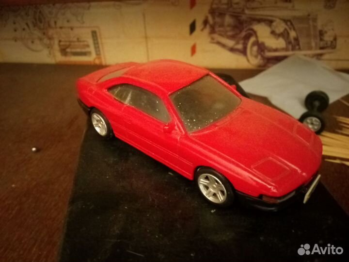 Модель автомобиля 1:43