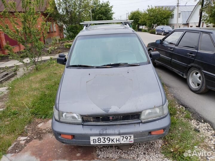 Продам запчасти на Спейс вагон