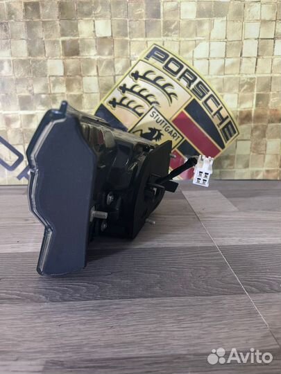 Фонарь задний правый Toyota Camry V70 S-Edition