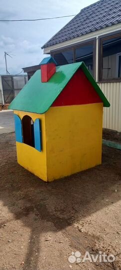Детский игровой домик деревянный