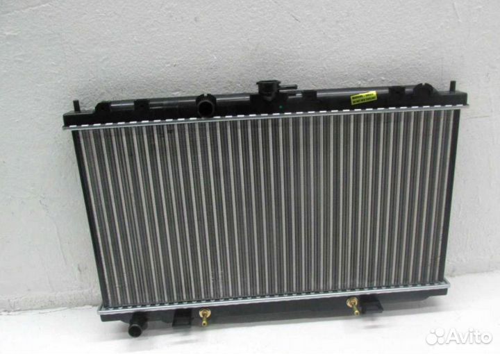 Радиатор охлаждения Nissan Almera N16