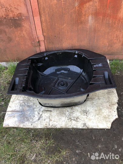 Ниша поддон запасного колеса Mercedes W220, W215