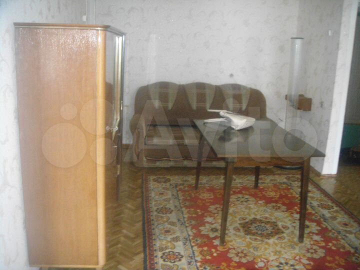 2-к. квартира, 42 м², 3/5 эт.