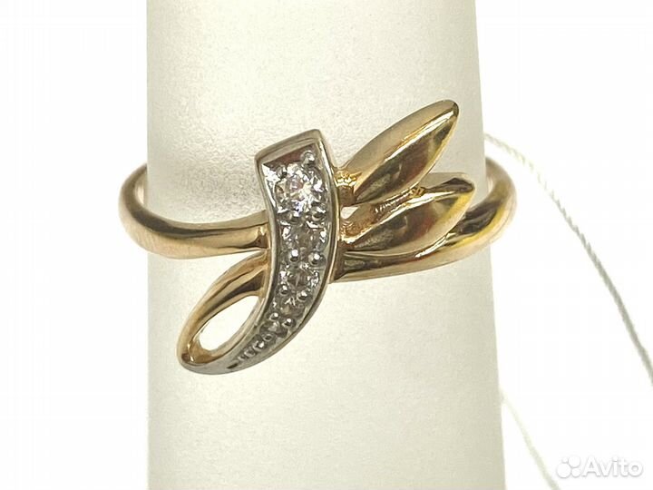 Кольцо золотое 15,75 р.(Мира,33)