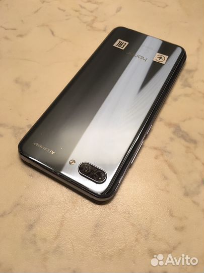 HONOR 10, 4/64 ГБ