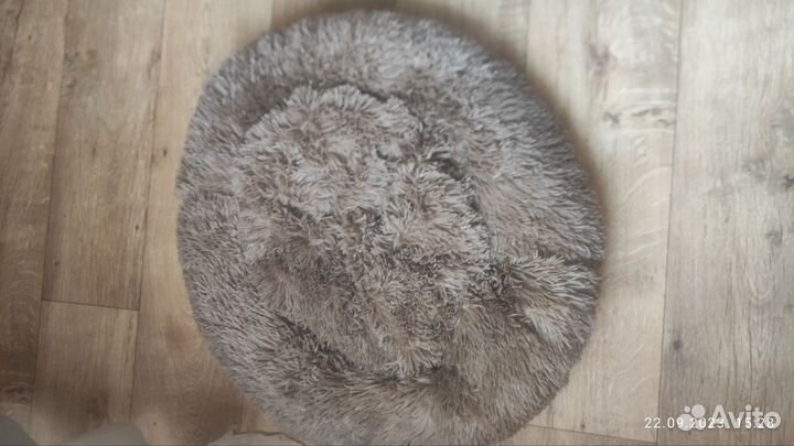 Лежанка для кошек новая