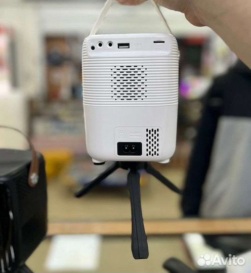 Мини проектор umiio pro