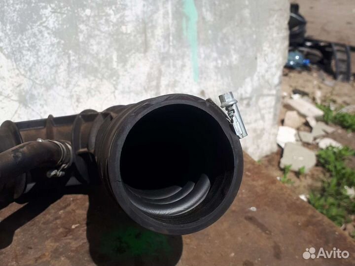 Патрубок всасывающий лада приора