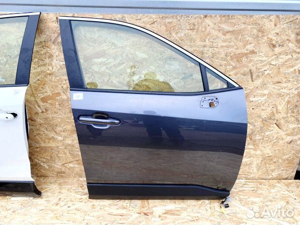 Дверь правая передняя Toyota RAV4 XA50