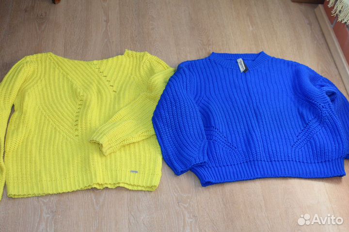 Вязанные яркие кофты