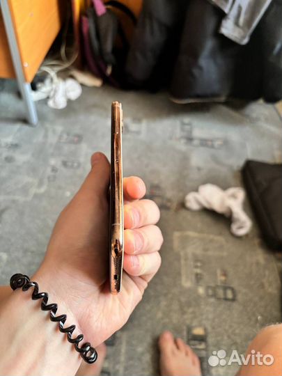 iPhone Xs, 64 ГБ