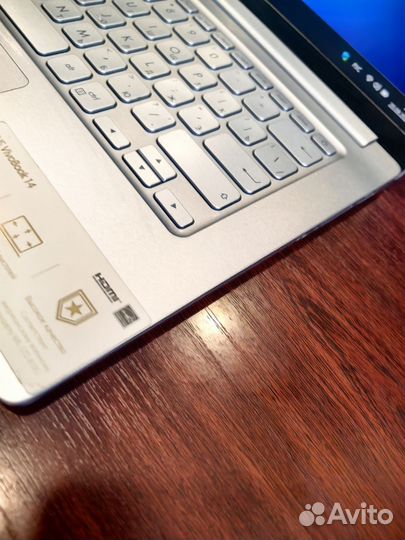 Ноутбук asus