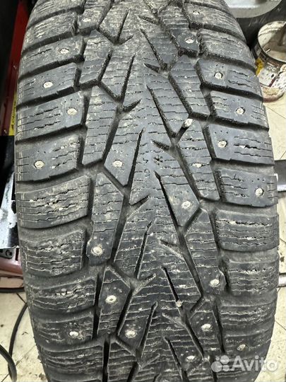 Nokian Tyres Hakkapeliitta 7 215/50 R17