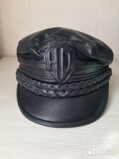 Кепка кожаная