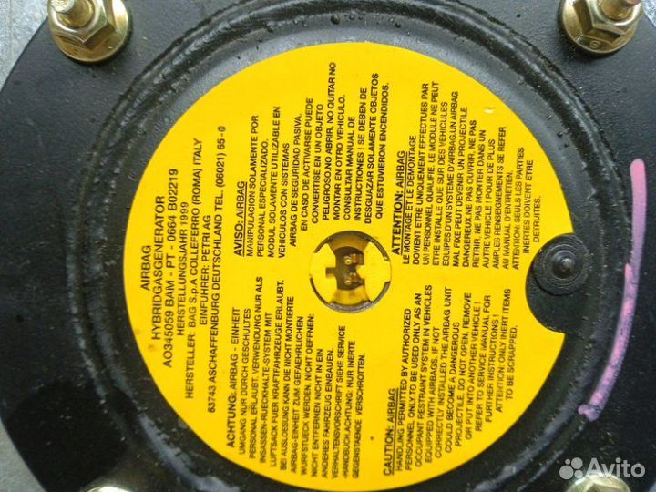 Подушка безопасности руля (Airbag) Opel Omega 2