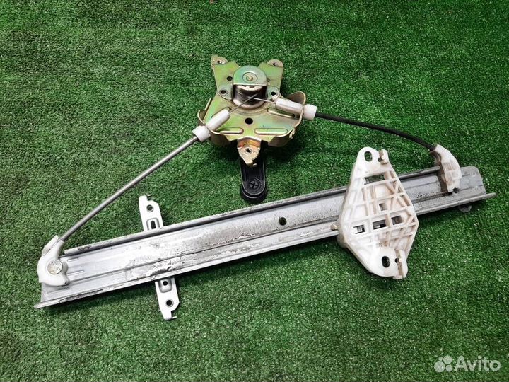 Стеклоподъемник задний правый Honda Jazz 2004