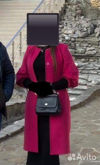 Пальто малиновое