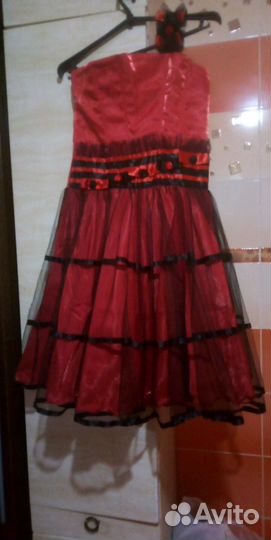 Нарядное платье