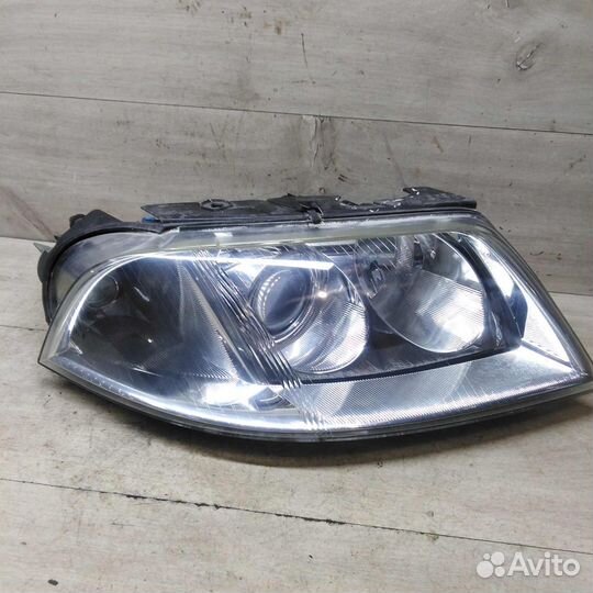 Фара правая Volkswagen Passat B5 GP дефект