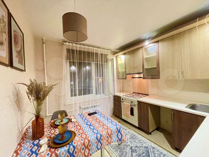 2-к. квартира, 54 м², 4/9 эт.