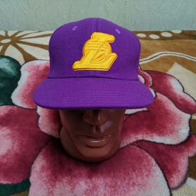 Бейсболка Adidas LA Lakers NBA