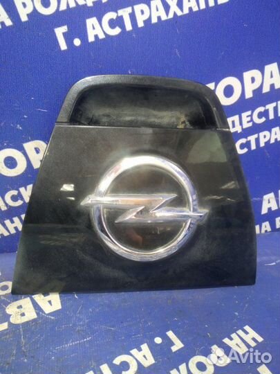 Ручка багажника Opel Astra J хэтчбек 2011