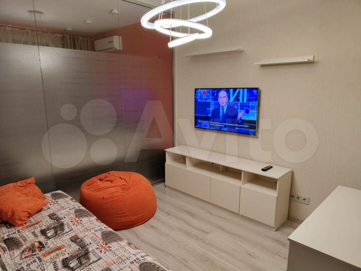2-к. квартира, 47 м², 1/22 эт.