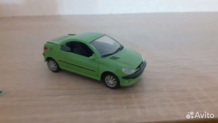 Модели автомобилей 1:32