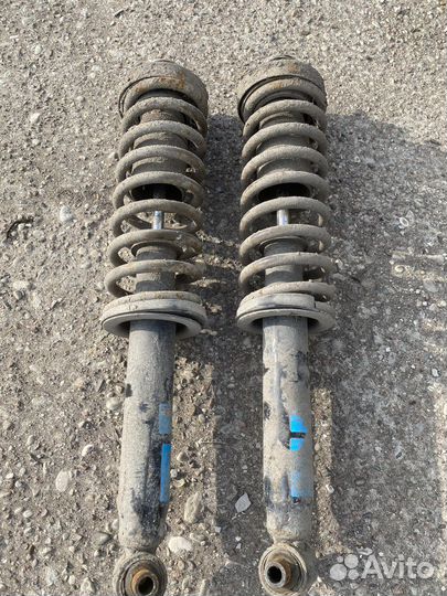 Задние стойки е34