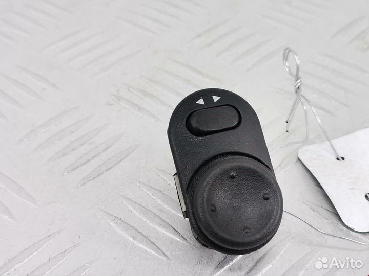 Кнопка (выключатель) Opel Astra F рест. 1998