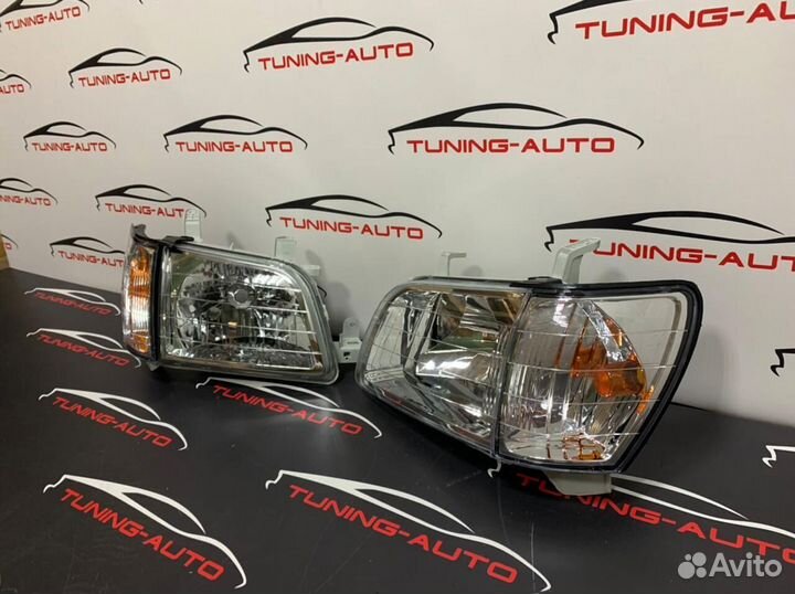 Передние фары Toyota Town Ace Noah R40/50 96-98