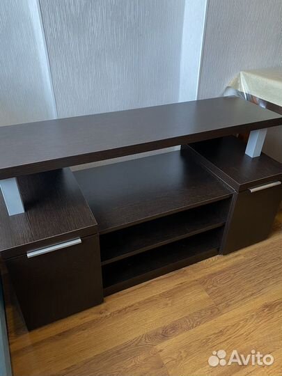 Тумба под телевизор