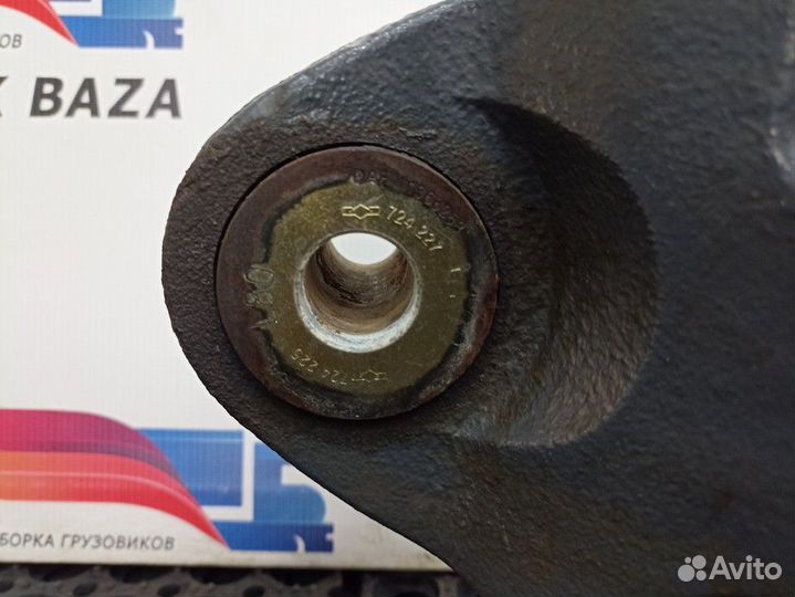 Кронштейн рессоры передний правый Daf XF105