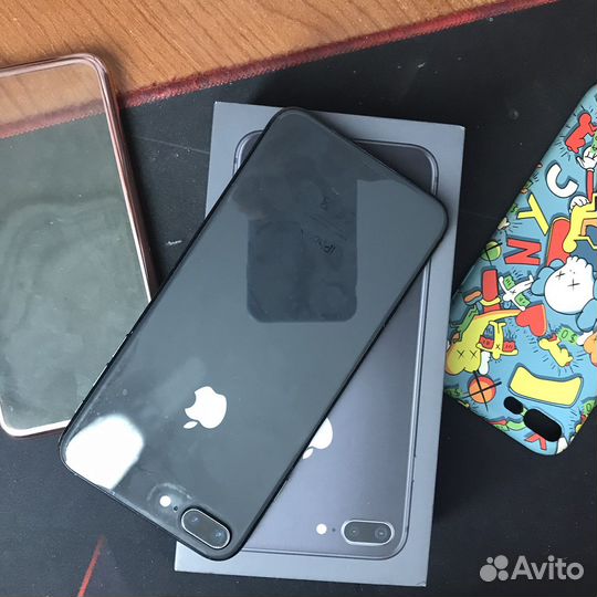 Телефон iPhone 8 plus