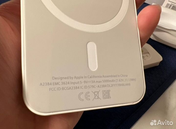 Повербанк для айфона MagSafe Battery Pack