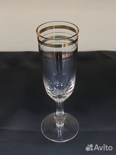 Фужер стеклянный под шампанское золотые отводы 17