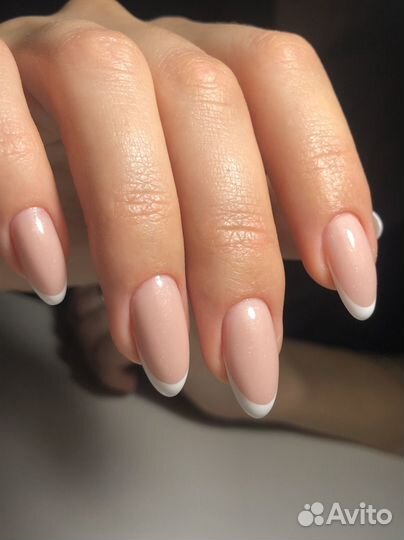 Маникюр и педикюр