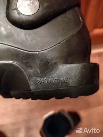 Горнолыжные ботинки Salomon 32 размер