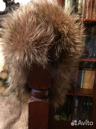 Меховые женские шапки из енота и лисы