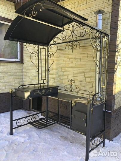 Мангал с крышей