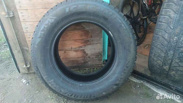 Bridgestone Ice Cruiser 7000 285/60 R18