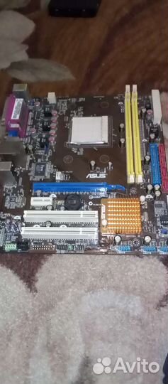 Материнская плата