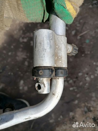 Трубка кондиционера Audi A4B8